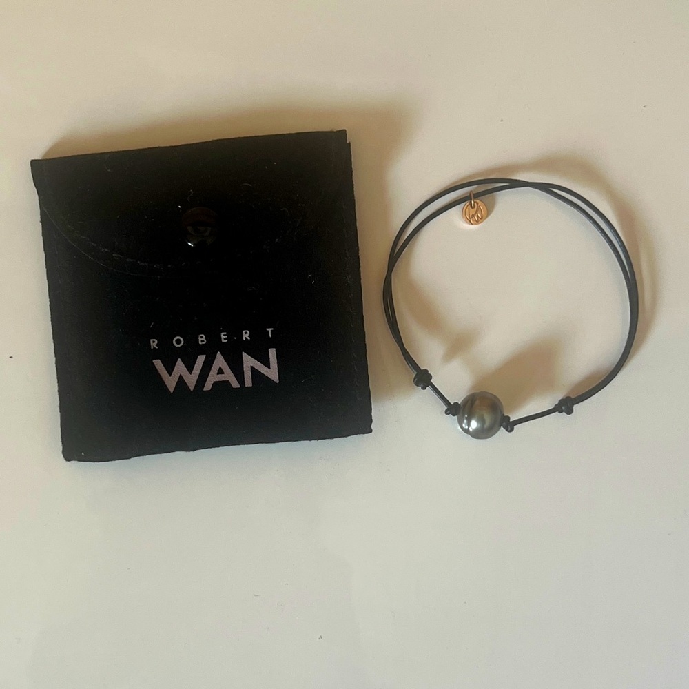 Robert Wan Tahitian Pearl Black Leather Adjustable Bracelet